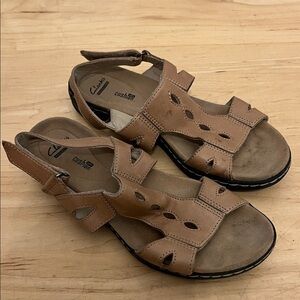 Clarks Brown Women’s Sandals